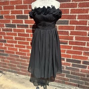Chic Black Strapless Dress with Ruffled Neckline   HG